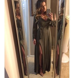 Lulu’s Maxi dress with slit